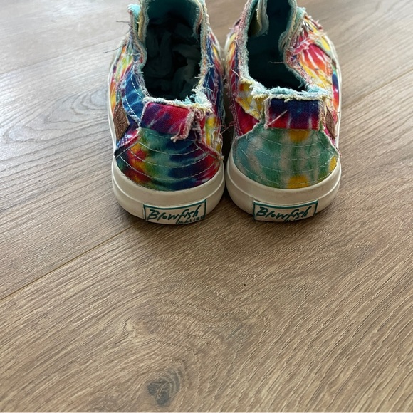 Blowfish Malibu Womens Play Sneaker, Rai Sz_6.5_Rainbow Tie Dye - Picture 3 of 5